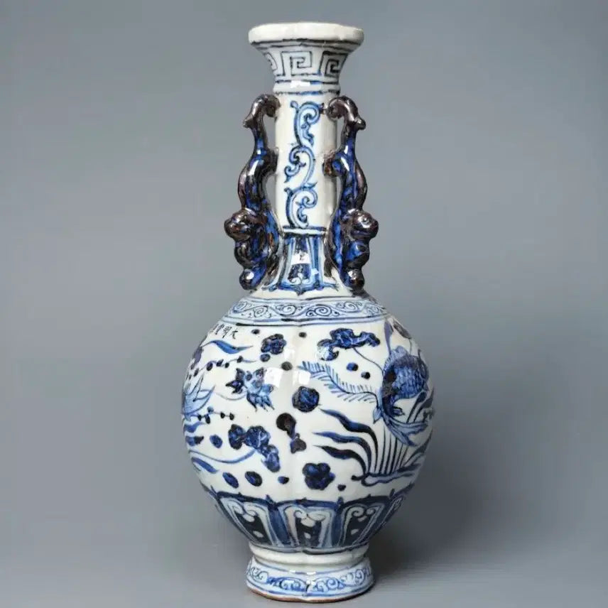 [BUNJANG] Daemyeong Seondeok Period Blue-and-White Twin Dragon Vase Chinese Ceramic Antique / 대명선덕년제 청화 어조문 쌍룡이 병 중국도자기 골동품 고미술품 수집품