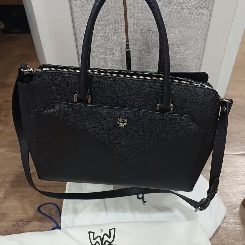 [BUNJANG] MCM Genuine Leather Shoulder Bag / 엠씨엠 정품 *완전 새상품급 *더스트백포함 *정품텍있음