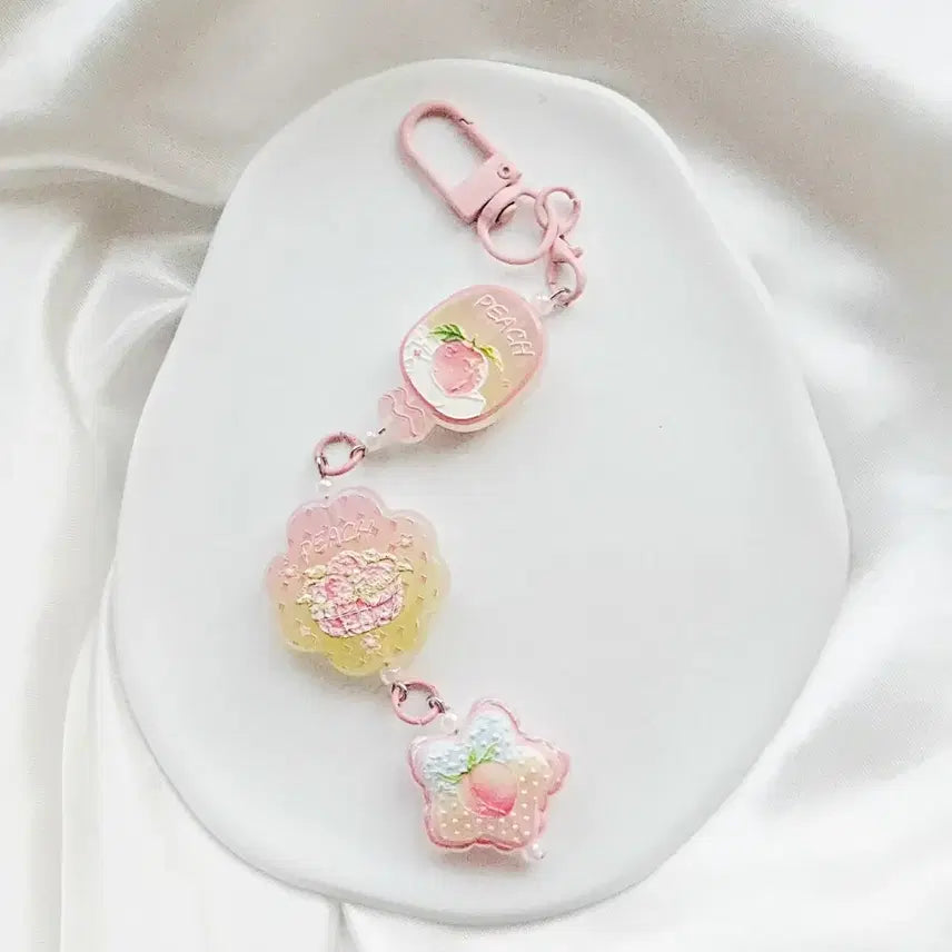 [BUNJANG] Peach Pink Charm Keychain / (주말할인) 복숭아 참 핑크 키링