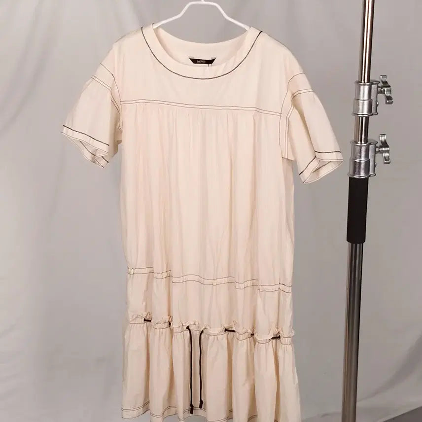 [BUNJANG] 2nd Floor Ruffle Stitch Dress / 2nd floor 세컨플로어 프릴 스티치 원피스 F_A299