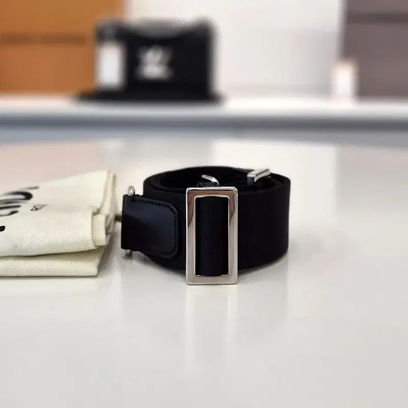 [BUNJANG] Fendi Strap You Shoulder Strap Black / 펜디 스트랩 유 숄더 스트랩 블랙