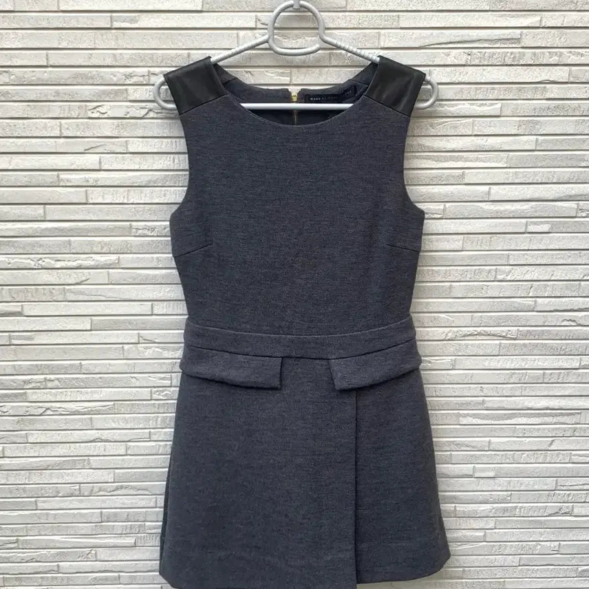 [BUNJANG] Marc Jacobs Sleeveless Mini Dress Charcoal Wool Blend Leather Detail / 마크 제이콥스 슬리브리스 미니 원피스