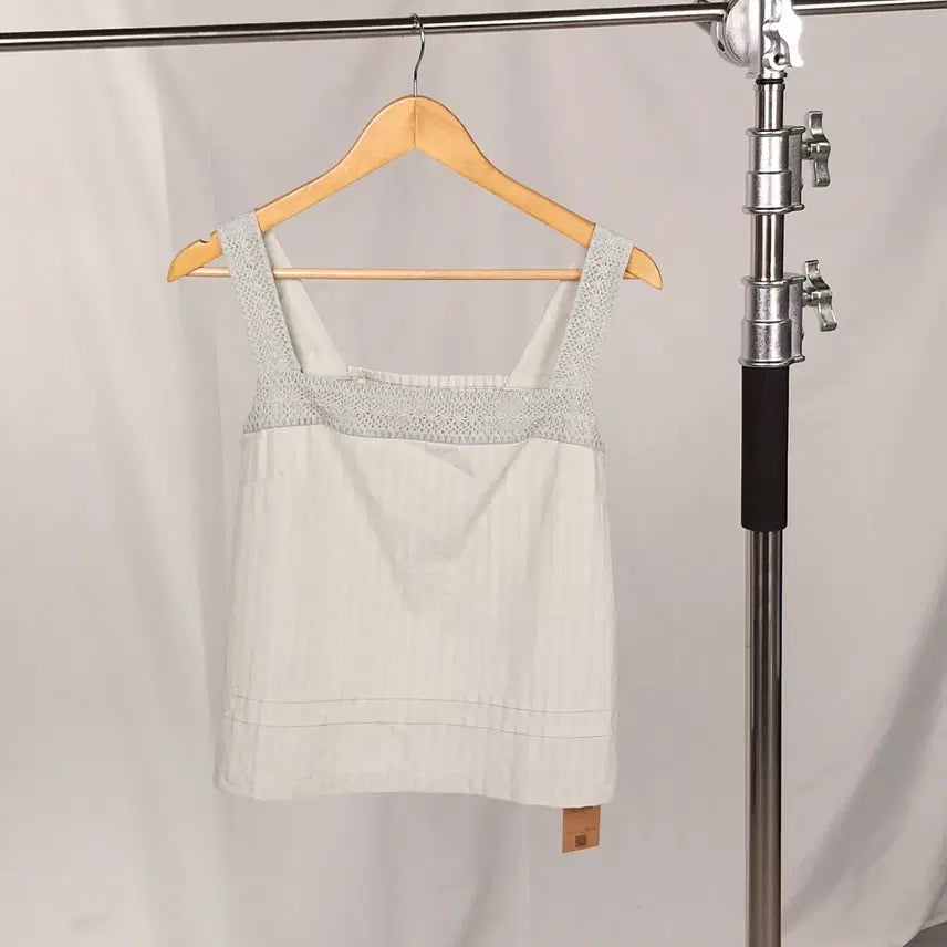 [BUNJANG] AND YOU Side Zipper Sleeveless Top / AND YOU 앤유 사이드지퍼 슬리브리스 2_A283