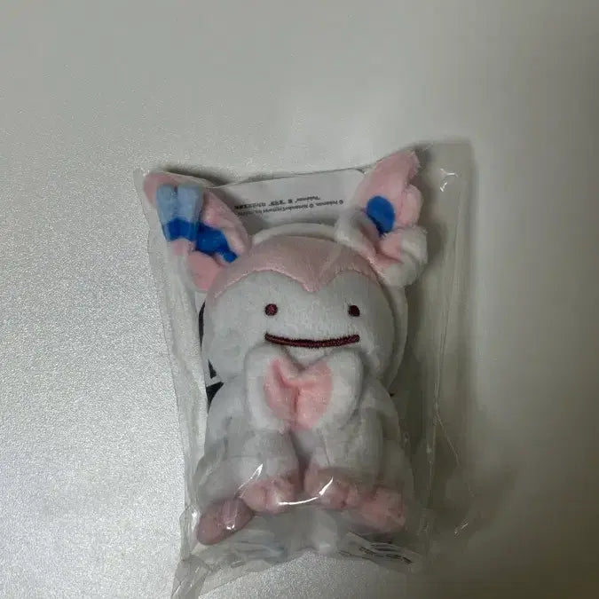 [BUNJANG] Pokemon Transform Ditto Sylveon Mascot Keychain Plush (Sealed) / 당일배송, 미개봉) 포켓몬 변신 메타몽 님피아 마스코트 키링 인형