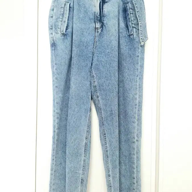 [BUNJANG] Guess High-Waisted Belted Wide-Leg Jeans / 게스 원핀턱 하이웨스트 벨트 배기핏(보이핏) 청바지(~77사이즈)