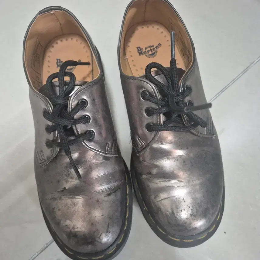 [BUNJANG] Dr. Martens 3-Eye Derby Shoes Metallic Silver / 닥터마틴 3홀 더비슈즈 메탈릭 실버 230