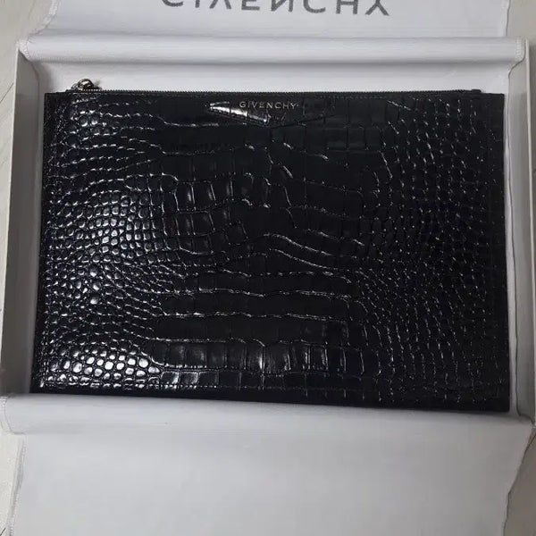 [BUNJANG] Givenchy Antigona Crocodile Leather Clutch / 지방시 안티고나 클러치
