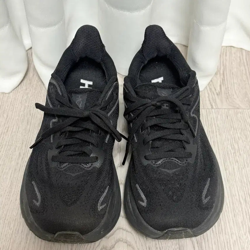 [BUNJANG] Hoka Clifton 10 Wide Black Running Shoes Size 6 / 호카 클리프톤 10 와이드 블랙 6사이즈