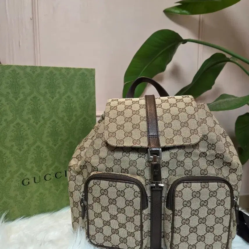 [BUNJANG] Gucci GG Canvas Backpack / 구찌 GG 캔버스 백팩