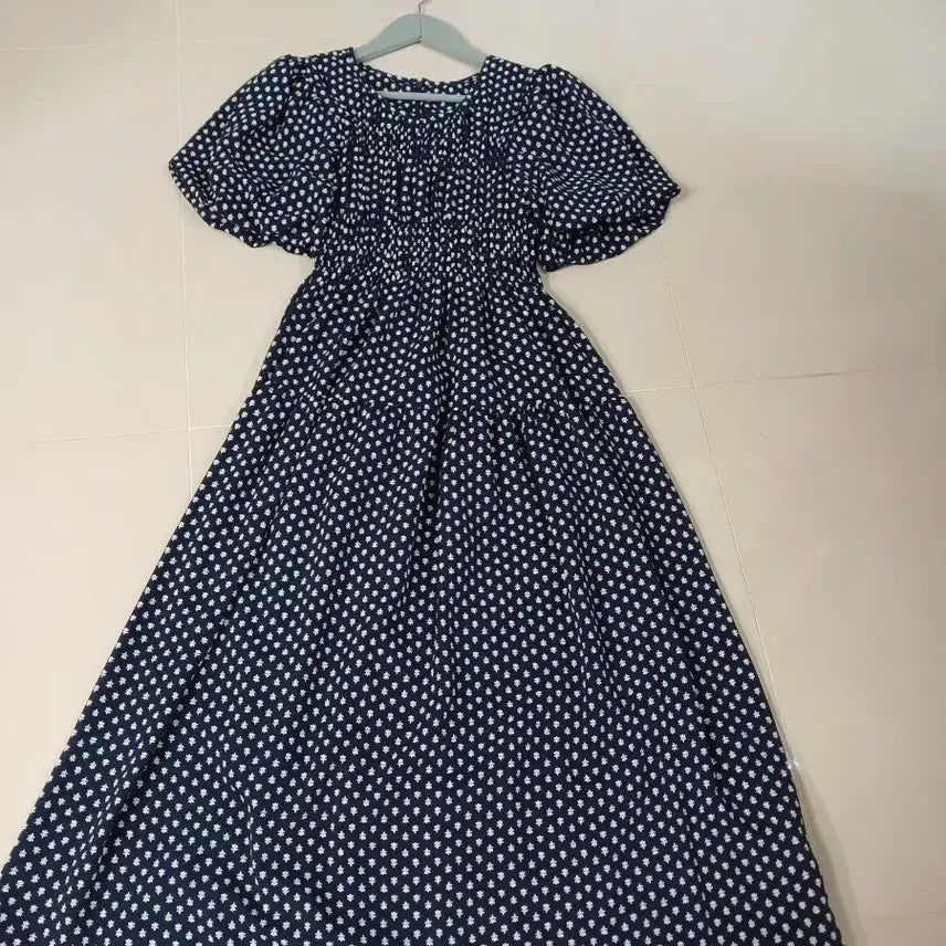[BUNJANG] Overton Floral Balloon Sleeve Long Dress / 오버톤 잔꽃 무늬 벌룬 소매 롱원피스