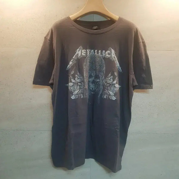 [BUNJANG] Metallica Graphic T-Shirt / 메탈리카. 그래픽 반팔티. 굿즈 콜렉션!