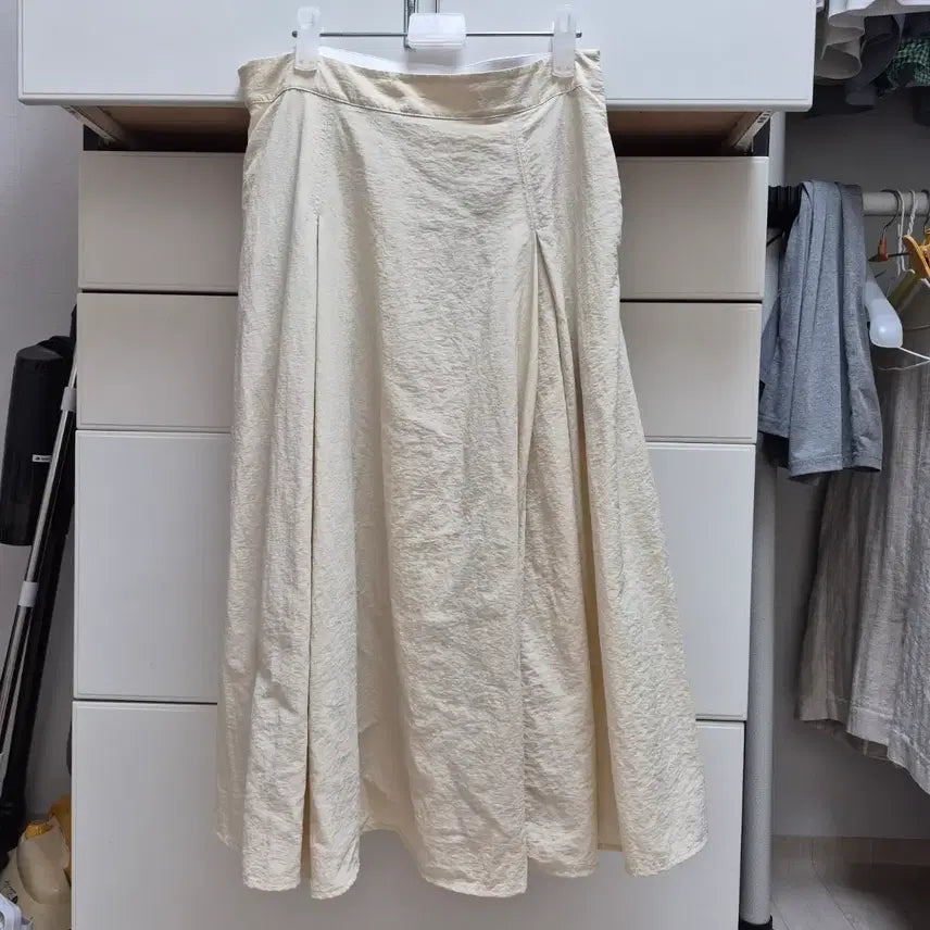 [BUNJANG] Jigott Cream Ivory Long Skirt Size 66 / 지컷 크림아이보리 롱스커트66