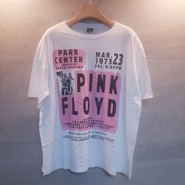 [BUNJANG] Pink Floyd 1973 Maroon Concert T-Shirt / Pink Floyd. 마룬 1973 콘서트. 티셔츠.