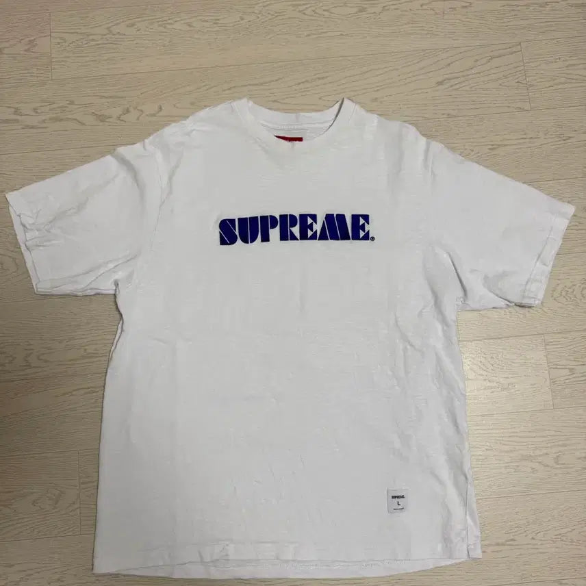 [BUNJANG] Supreme Stencil Embroidery Short Sleeve T-Shirt White / [L] 슈프림 스텐실 자수 반팔 화이트 판매