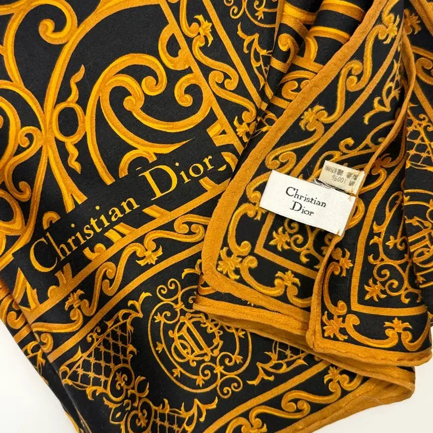 [BUNJANG] Christian Dior Silk Paisley Scarf Black Brown (88x88) / [정품] 디올 실크 스카프 페이슬리 블랙 브라운 (88x88)