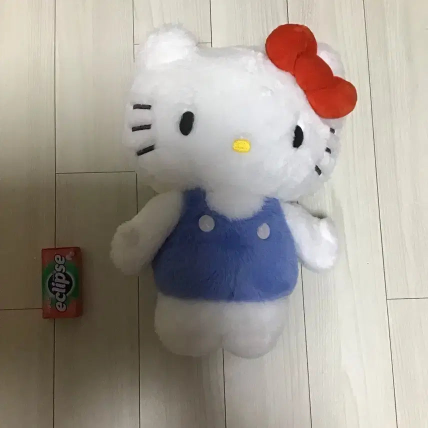 [BUNJANG] Sanrio Hello Kitty Animated Plush Toy / 키티 인형 판매(다리를 누르면 손을 흔들어요)