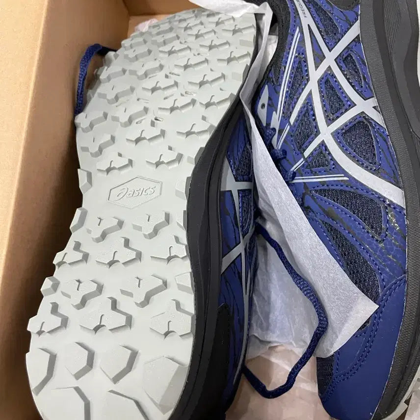 [BUNJANG] Asics Trail Mesh Running Shoes 275cm New / 아식스 트레일 메쉬 러닝화 275cm 새상품  신발