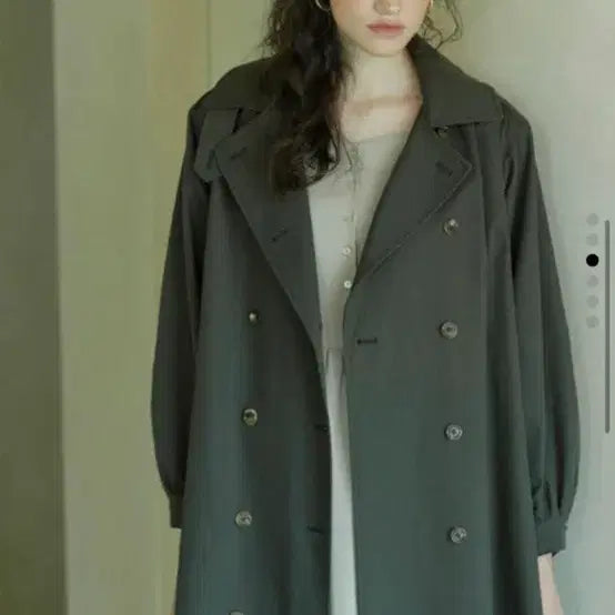[BUNJANG] ACRO Shirring Sleeve Hooded Trench Coat / 아크로 셔링 슬리브 후디드 트렌치코트