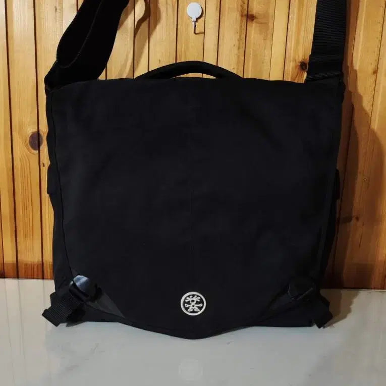 [BUNJANG] Crumpler Camera Carry Crossbody Bag / 크럼플러 카메라 캐리 크로스백