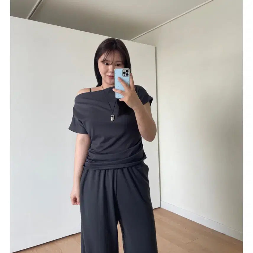 [BUNJANG] Off-Shoulder T-Shirt / 오프숄더 티셔츠
