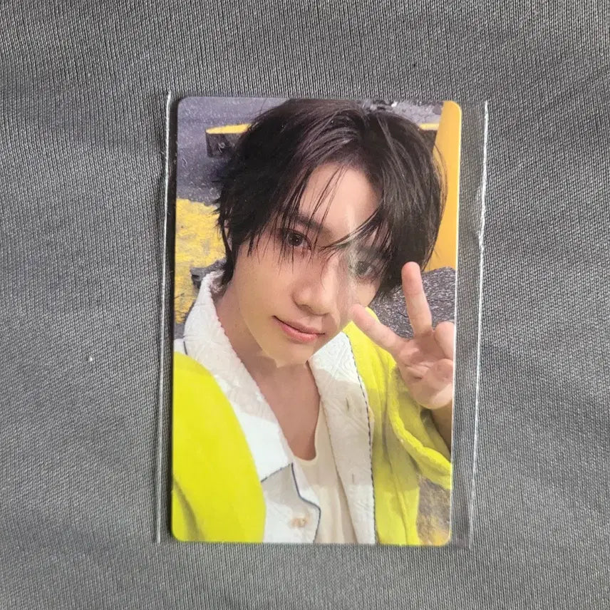 [BUNJANG] TXT Mini Album Vol. 8 'minisode 3: TOMORROW' Weverse Lucky Draw Photocard - Beomgyu / 투바투 미니 8집 가시잠바 위버스 럭드 포카 범규