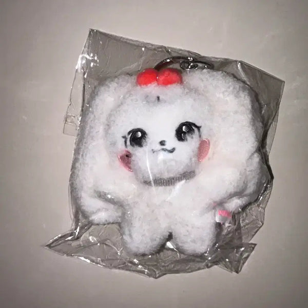 [BUNJANG] MINIVE IVE Cherry Plush 10cm Keychain Doll Jang Wonyoung / 미니브 아이브 체리 플러시 10cm 키링 인형 장원영
