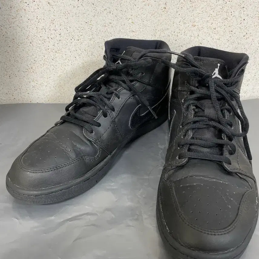 [BUNJANG] Air Jordan 1 Mid Black White (2020) 265 / (265)에어조던 1미드 블랙화이트 554724-034