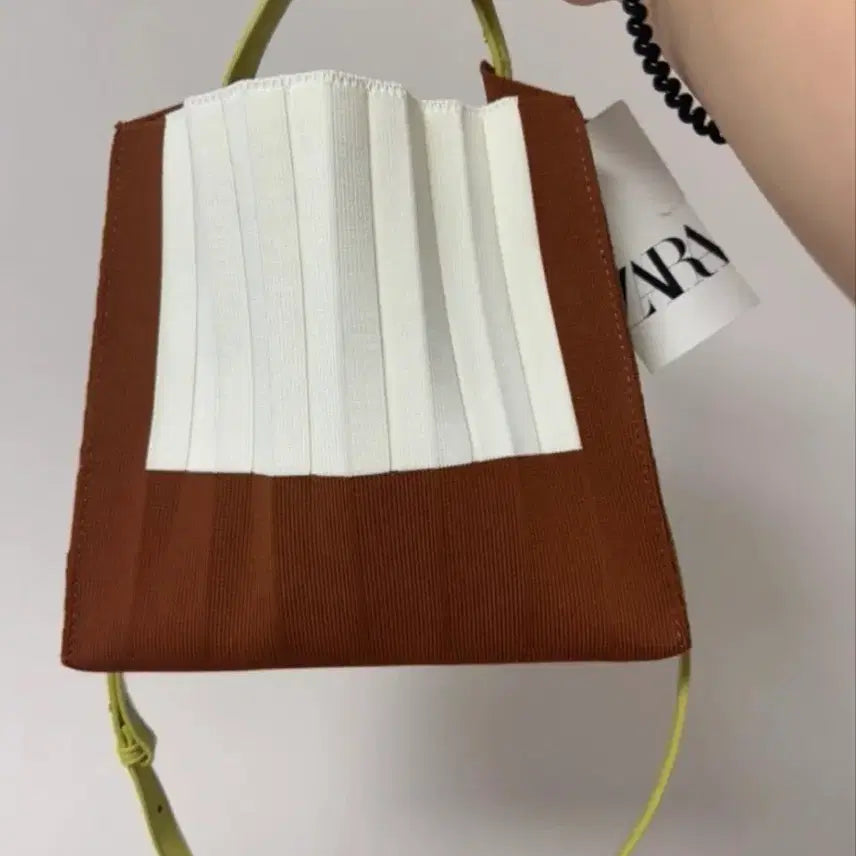 [BUNJANG] ZARA Pleated Crossbody Bag / 자라 플리츠백
