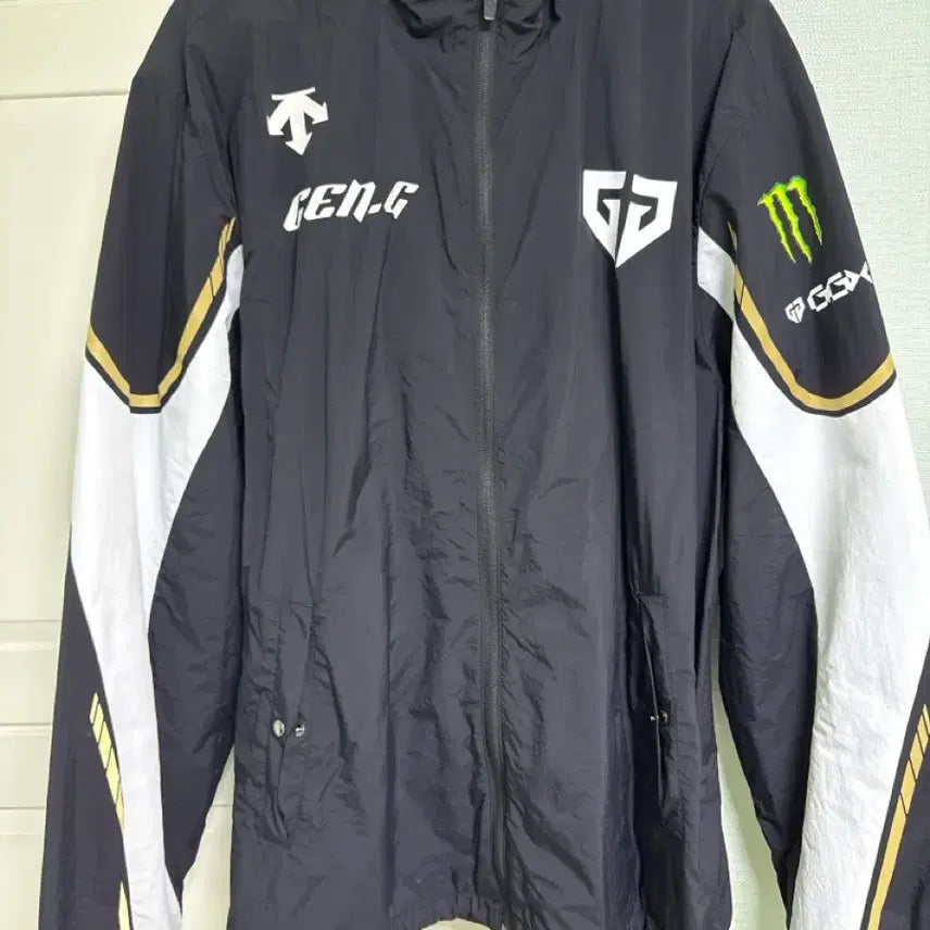 [BUNJANG] Descente Gen.G Collaboration Windbreaker Jacket / 2025 젠지 자켓