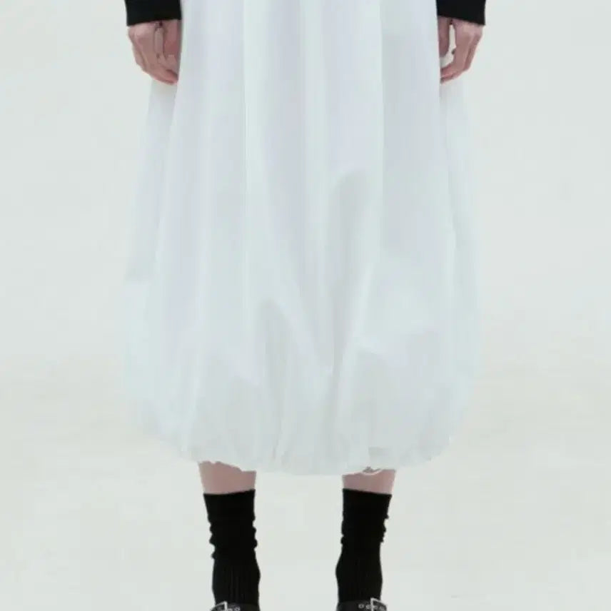 [BUNJANG] Essential by EQL Volume Skirt / 에센셜바이이큐엘 ESSENTIAL BY EOI 볼륨 스커트