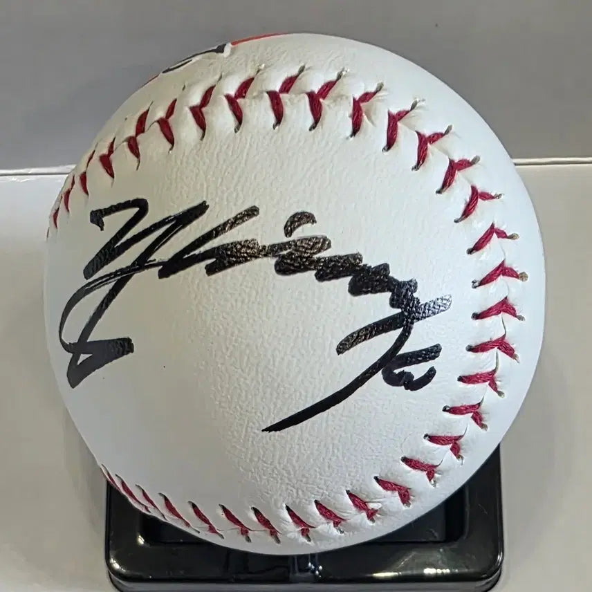 [BUNJANG] Jung Woo-ju Hanwha Eagles Autographed Baseball / 정우주 한화 로고볼 싸인볼