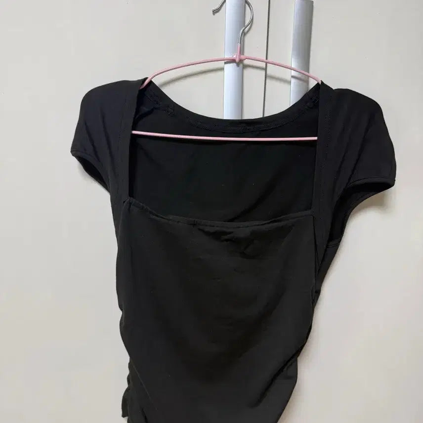 [BUNJANG] Square Neck Shirring T-Shirt / 스퀘어넥 셔링 티셔츠