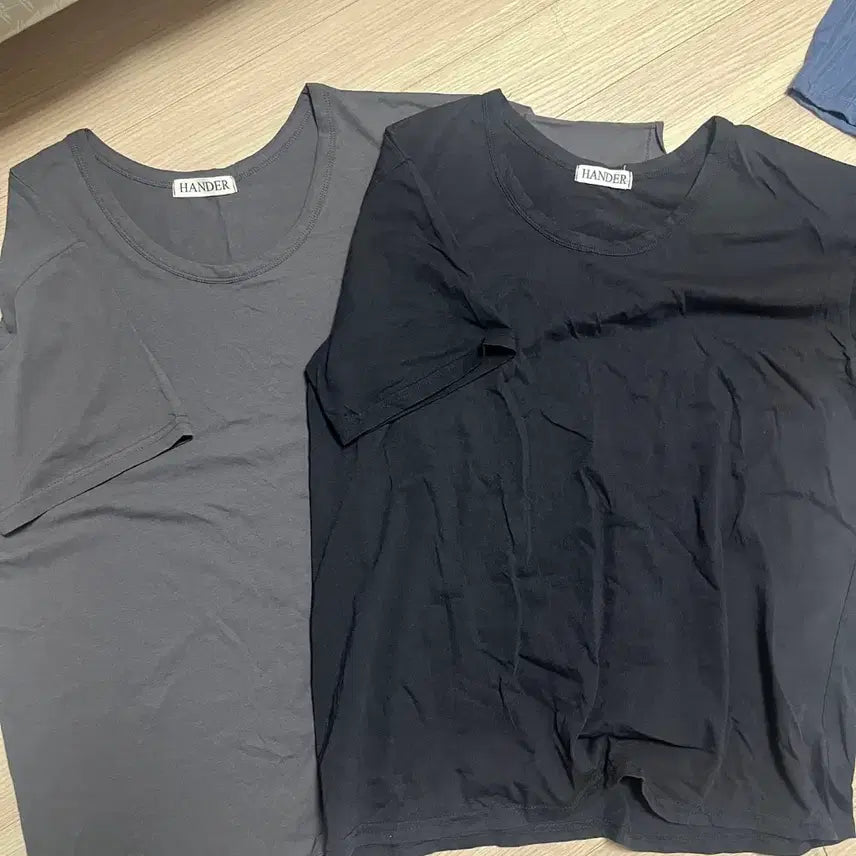 [BUNJANG] Julin Basic Half Sleeve T-Shirt Set (2 Colors) / 쥴린 티셔츠