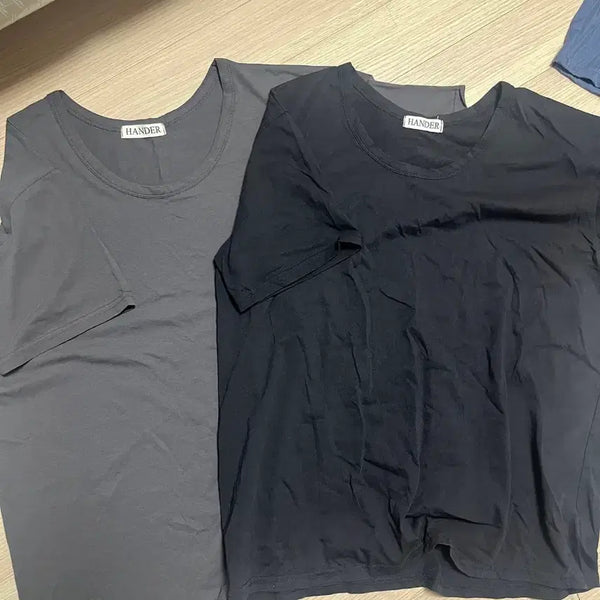 [BUNJANG] Julin Basic Half Sleeve T-Shirt Set (2 Colors) / 쥴린 티셔츠