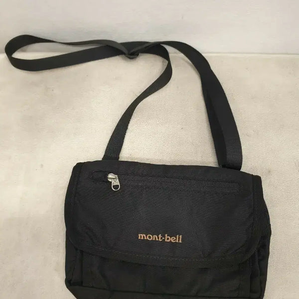 [BUNJANG] Montbell Black Crossbody Bag / 몽벨 블랙 크로스백