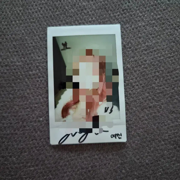 [BUNJANG] LUMINOUS YeoJin Signed Polaroid / 루셈블 여진 싸인 폴라로이드