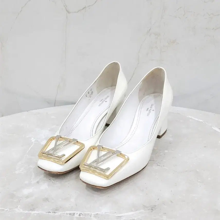 [BUNJANG] Louis Vuitton LV Logo Madeleine Pumps Heel / 36 / 루이비통 LV 로고 마들렌 펌프스 힐