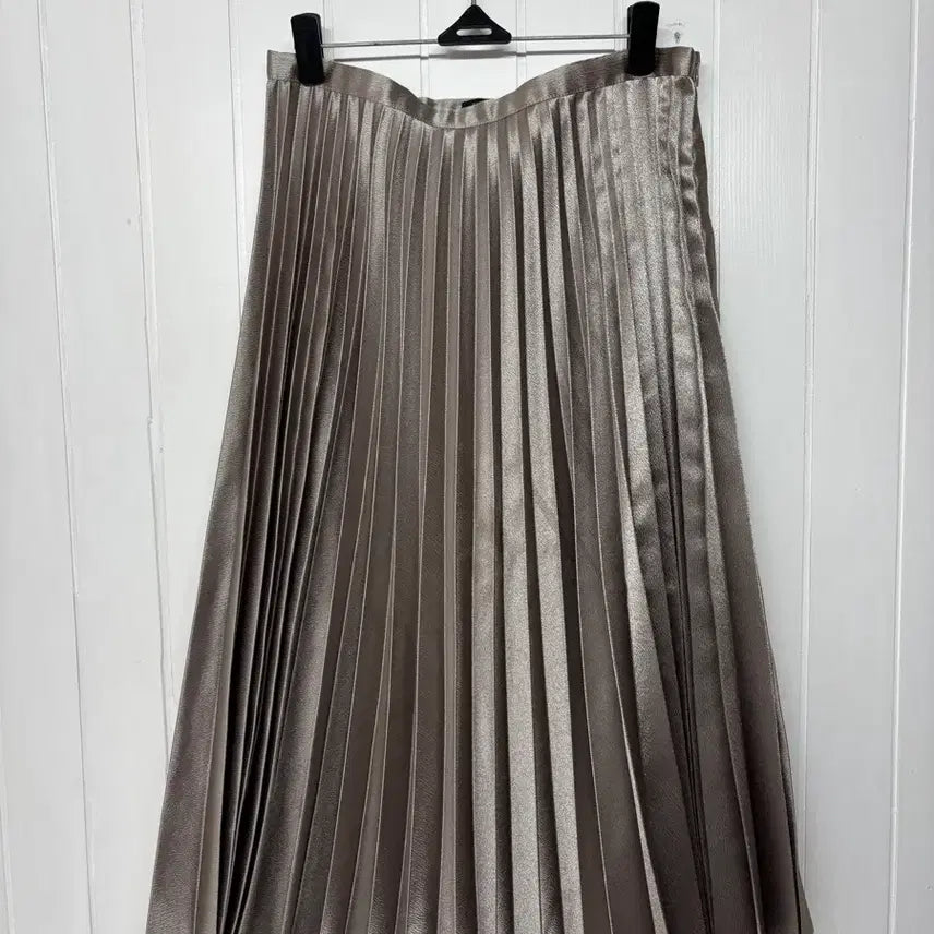 [BUNJANG] Banana Republic Champagne Metallic Pleated Skirt Size 4 / 바나나리퍼블릭 샴페인 메탈릭 플리츠 스커트 4사이즈(26-27인치)자