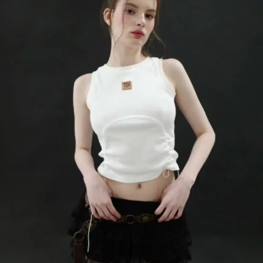 [BUNJANG] Dry Rose Tunnel Logo Sleeveless (Ivory) / 드라이로즈 터널 로고 슬리브리스 (아이보리)