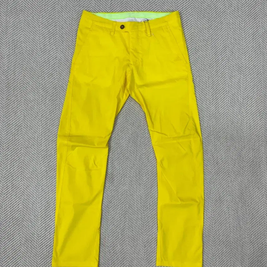 [BUNJANG] Adidas Golf Pants Yellow Size 85 (33.5 Inch) Polyester / 새상품/아디다스 골프 팬츠 85 (33.5인치)