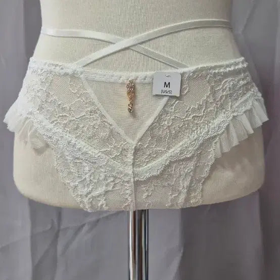 [BUNJANG] Aimée et moi White Lace Bralette M Size / 에메필 화이트 레이스 끈 팬티 M 사이즈
