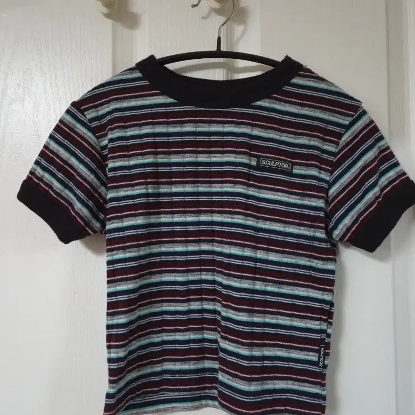 [BUNJANG] Sculptor Stripe Crop Top / 스컬프터 스트라이프 크롭티