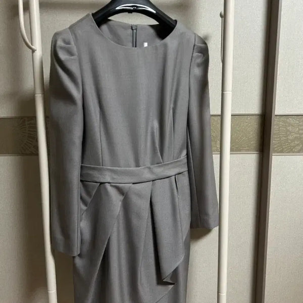 [BUNJANG] Gray Midi Dress with Pleated Detail / 회색 원피스