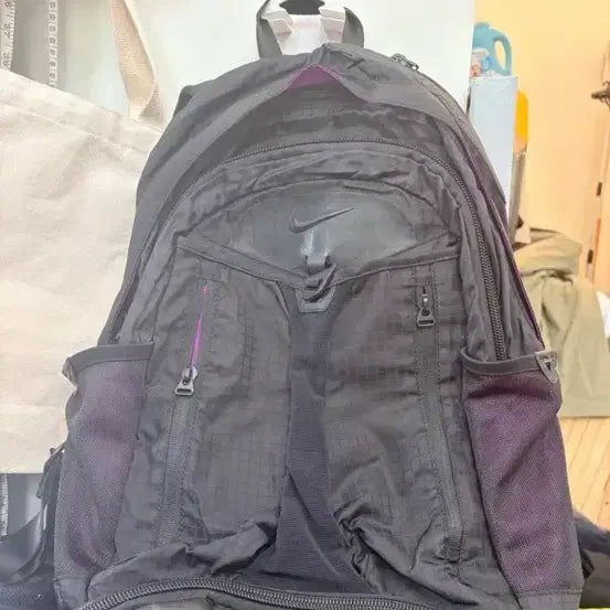 [BUNJANG] Nike Backpack Black Purple Accent / 나이키 백팩 블랙 보라색 포인트
