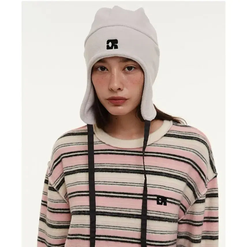 [BUNJANG] Centaur Emblem Fleece Ear Wrap - Ivory / 센토르 엠블럼 플리스 이어랩 리보어 - 아이보리