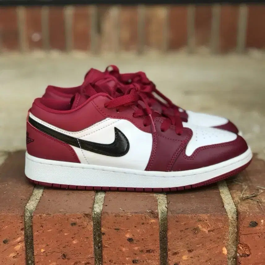 [BUNJANG] Air Jordan 1 Low Noble Red Sneakers / 275) 조던1 로우 노블레드