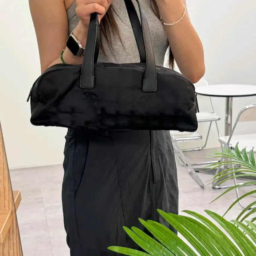 [BUNJANG] Chanel New Travel Line Rolling Tote Boston Bag Black / 샤넬 뉴트래블 라인 롤링백 토트백 보스턴백 블랙