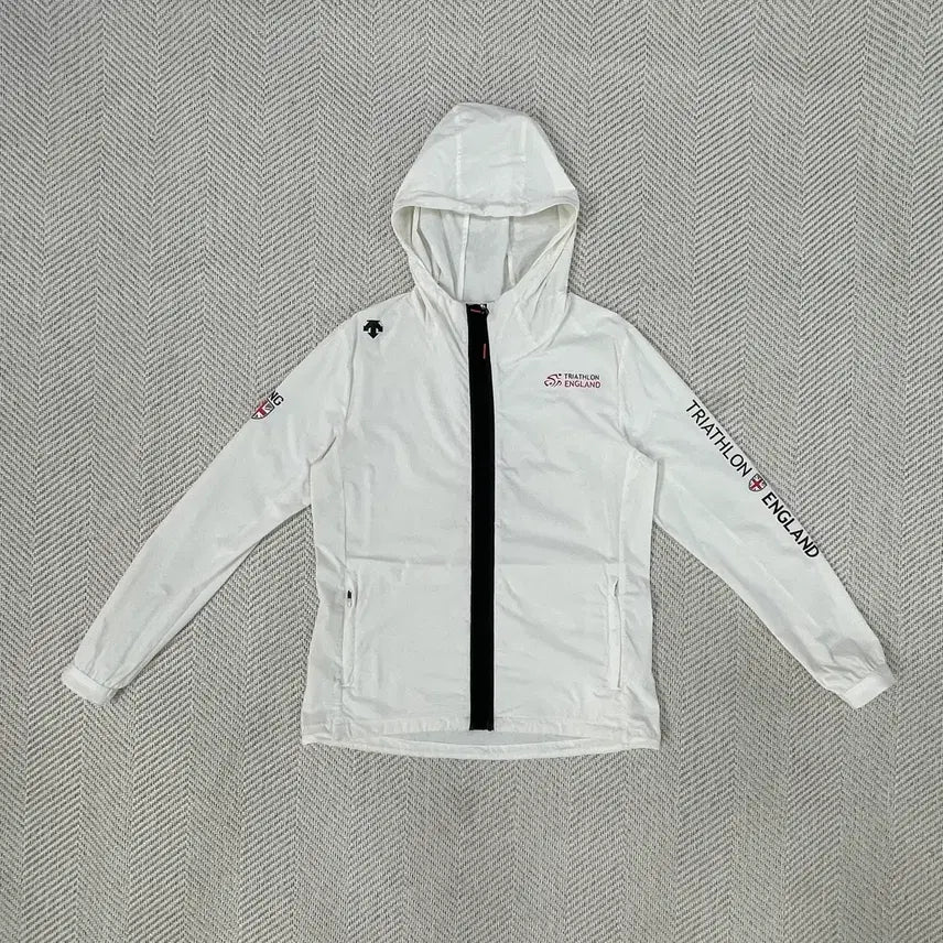 [BUNJANG] Descente Triathlon England Hooded Windbreaker Jacket White / 데상트 트라이애슬론 잉글랜드 후드 바람막이 자켓 화이트
