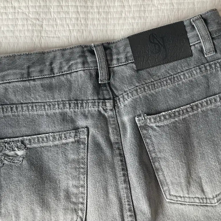 [BUNJANG] Synergy Washing Denim Mini Skirt - Grey / 시너진 워싱 데님 미니스커트 S 그레이 짧은치마
