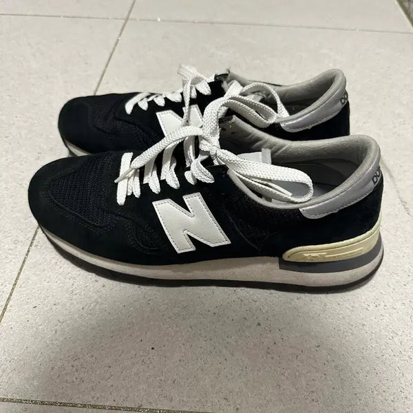 [BUNJANG] New Balance 990v1 Black White Sneakers / 뉴발란스 990v1